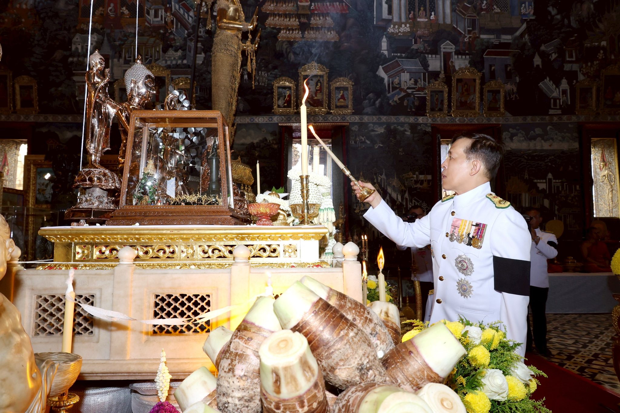 title - พระบาทสมเด็จพระเจ้าอยู่หัว และสมเด็จพระนางเจ้าฯ พระบรมราชินี เสด็จฯ ไปในการพระราชพิธีพืชมงคล พุทธศักราช 2569